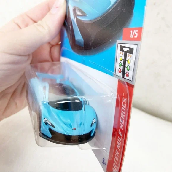 Hot Wheels McLaren P1 Light Blue 165/250 Quarter Mile Heroes 2021 Mattel - Picture 4 of 7